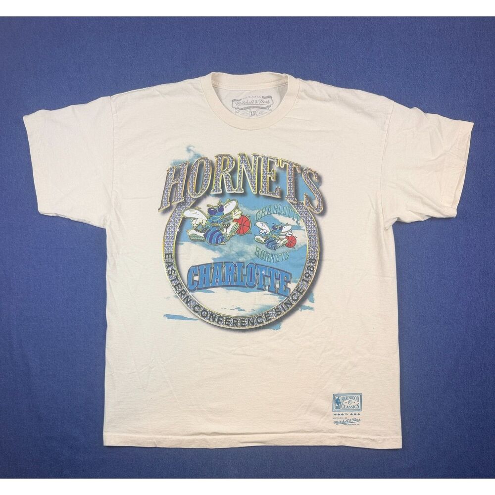 Mitchell & Ness Charlotte Hornets Hardwood Classics Graphic Tee XXL